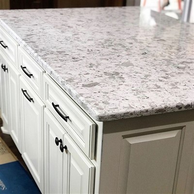 Alaska White Quartz Għall-Countertop/Worktop/Vanity Top/Twieqi Sill
